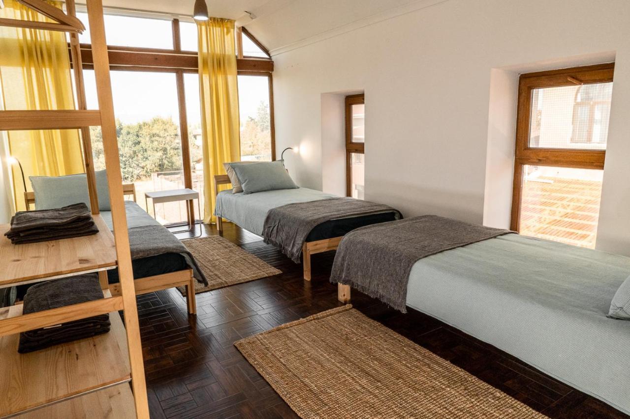 Modern Loft Lighthouse Hostel Karakol Kültér fotó