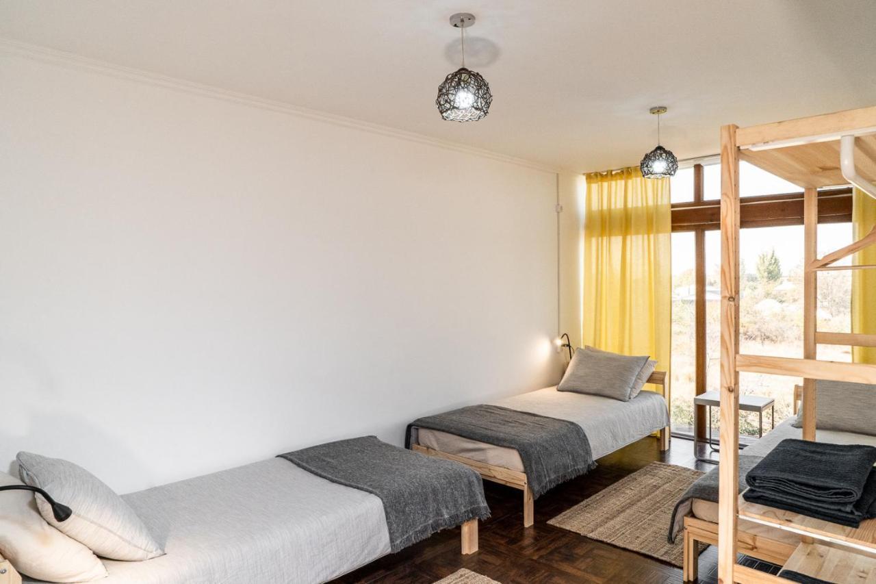 Modern Loft Lighthouse Hostel Karakol Kültér fotó